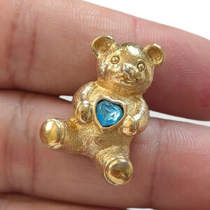 Vintage Avon Birthstone Bear Blue Aquamarine Tack Pin